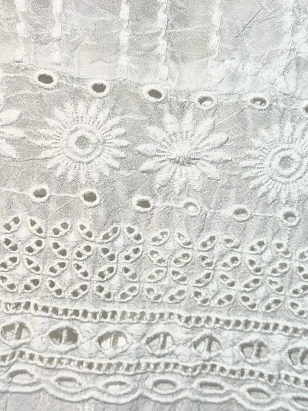 Johnny Was Turia White Embroidered Eyelet Boho Tank Top Medium Excellent - Picture 17 of 17
